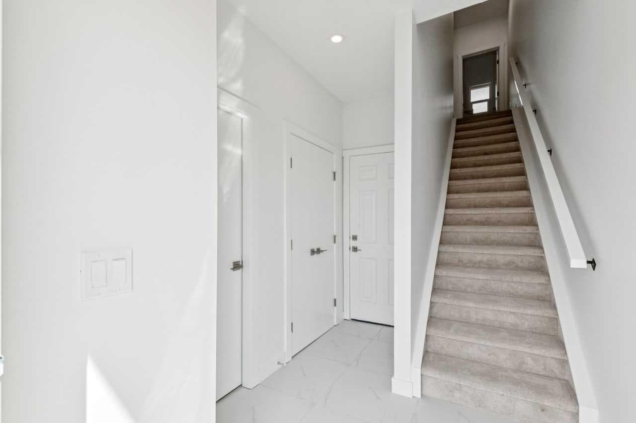84, 145 Chelsea Mews — photo 5