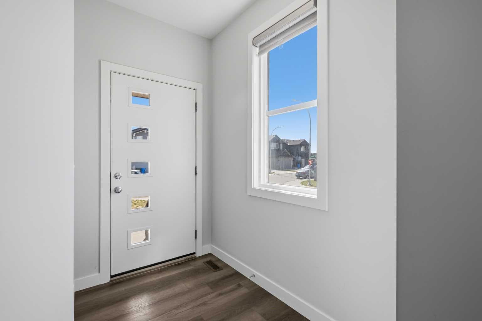 71 Belvedere Green SE — photo 2