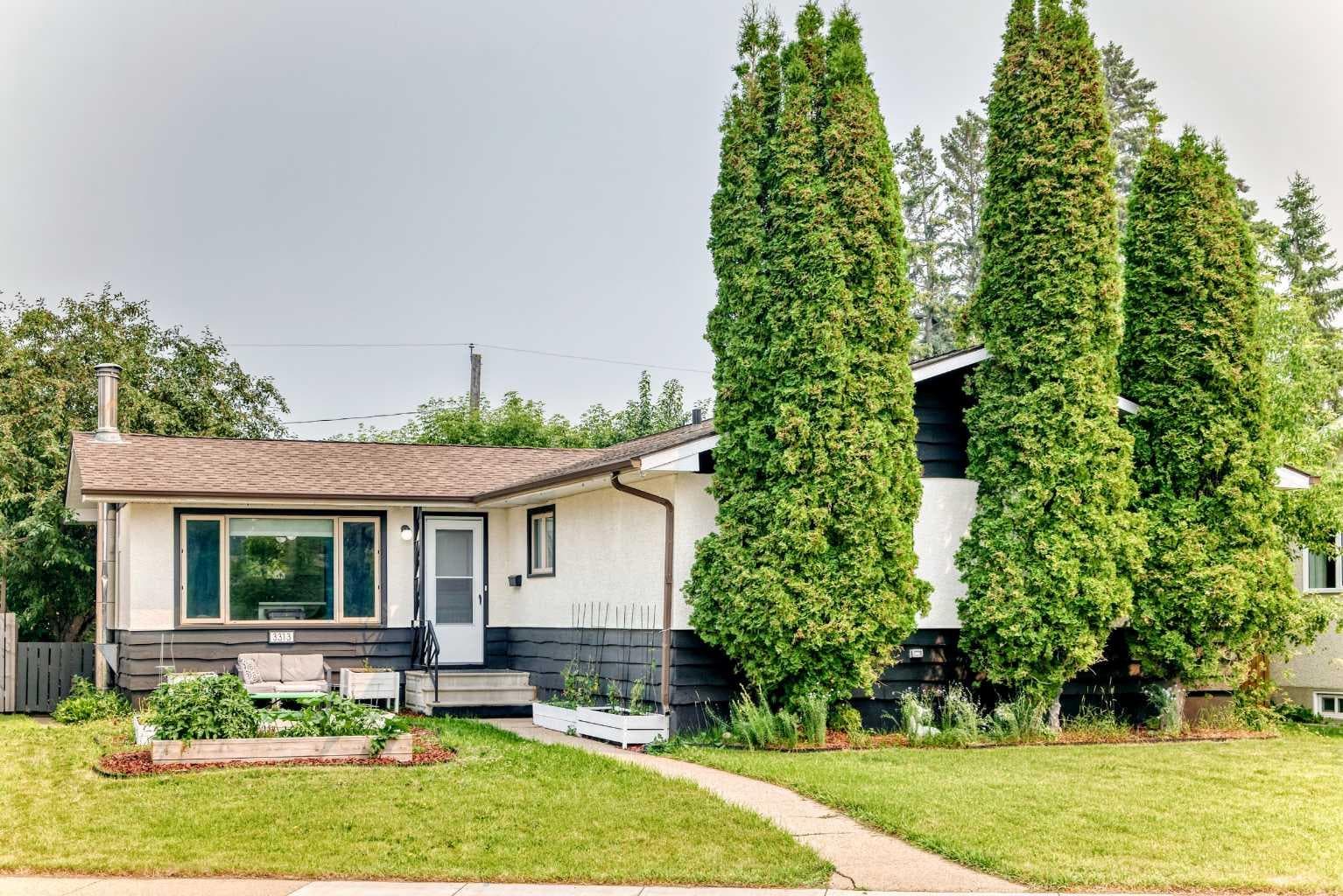 3313 42A Avenue Close — photo 2