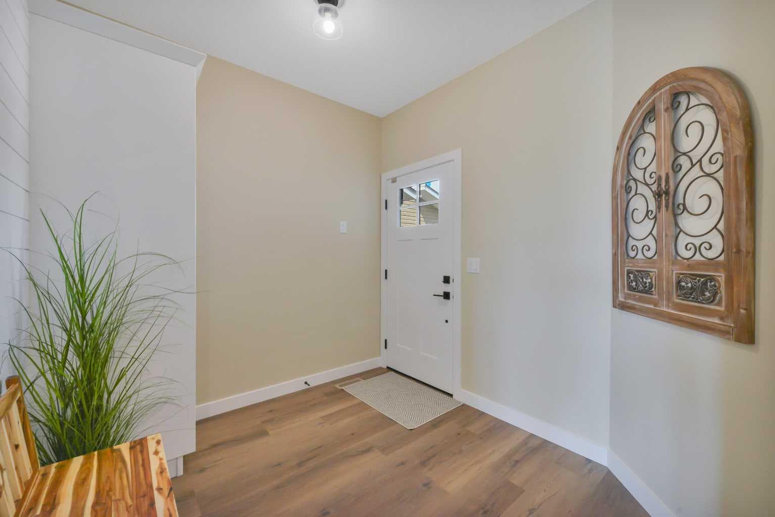 153 Norseman Close — photo 4