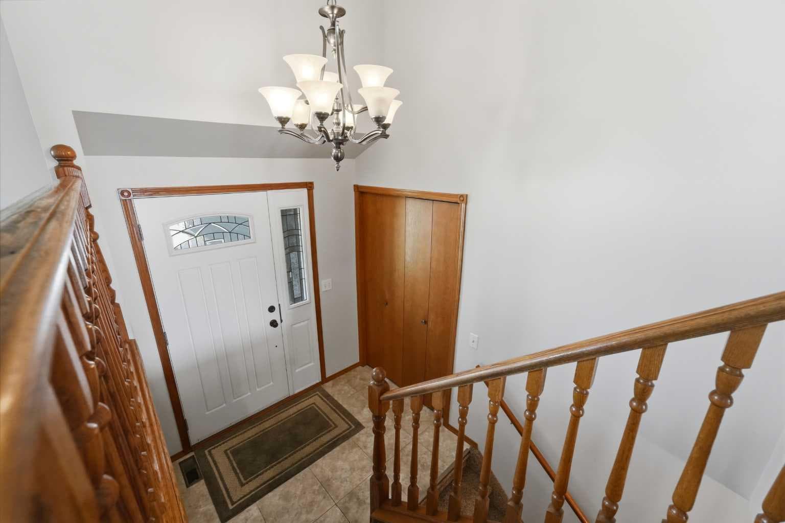 90 Duncan Crescent — photo 4