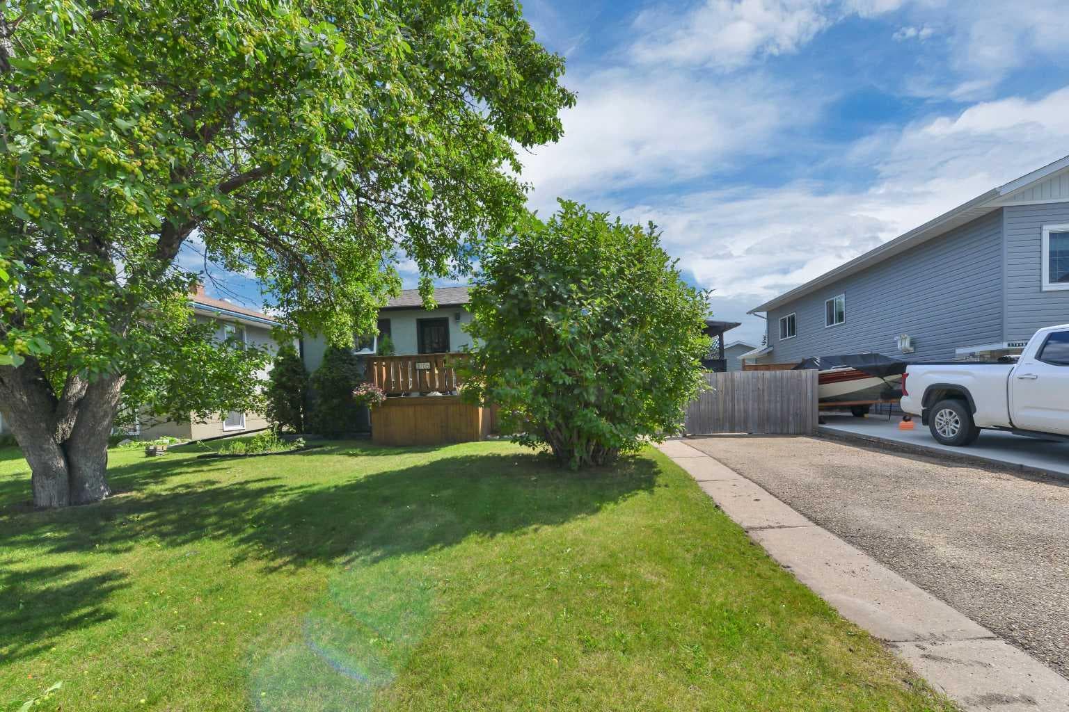 3705 45 Street — photo 2