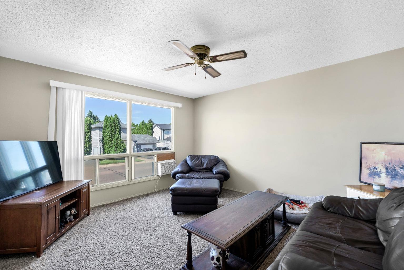 908 Ross Glen Drive SE — photo 5