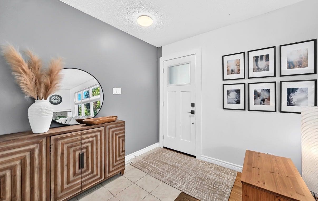 411 Woodland Crescent SE — photo 4
