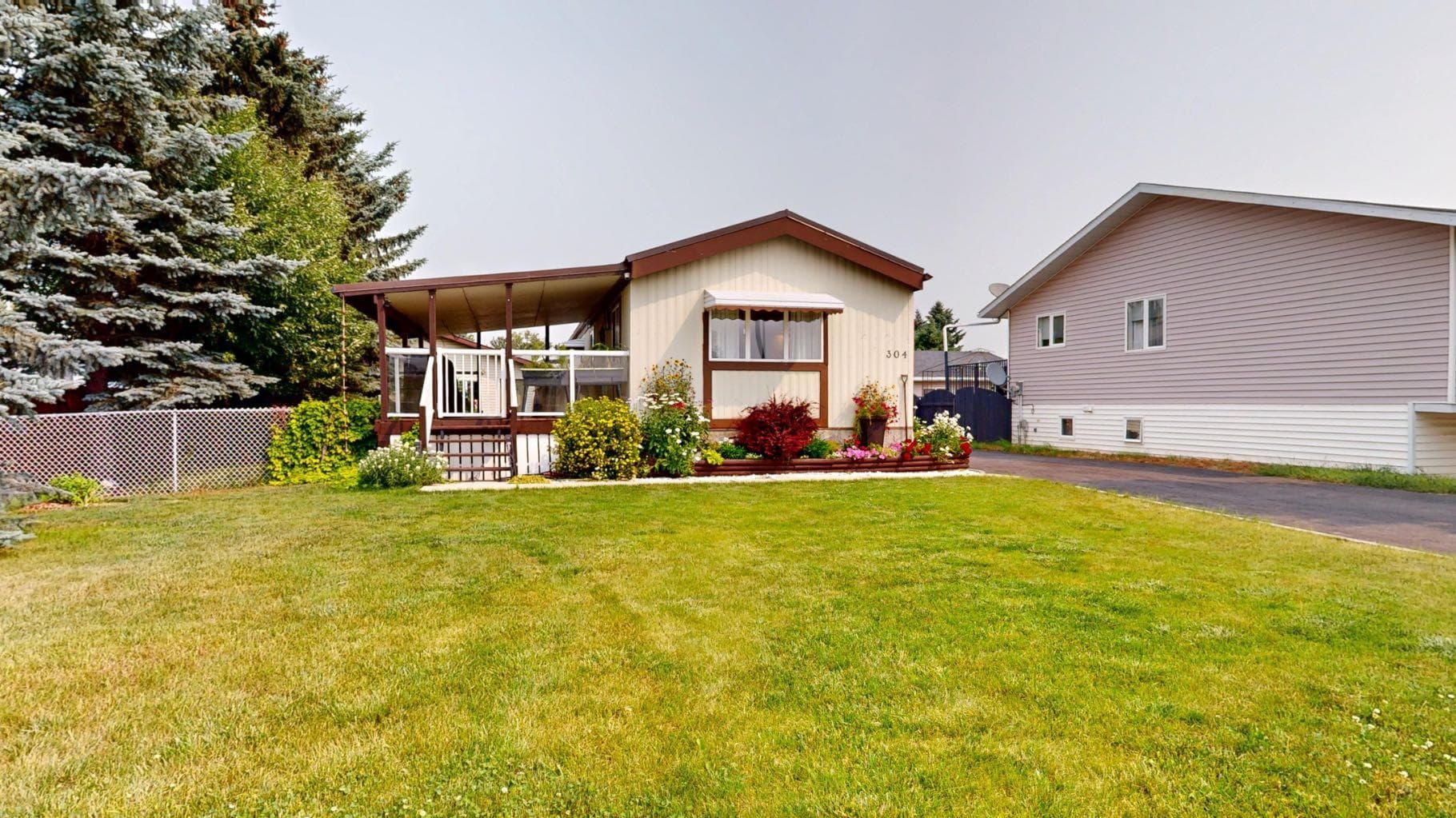 304 Slade Drive — photo 2