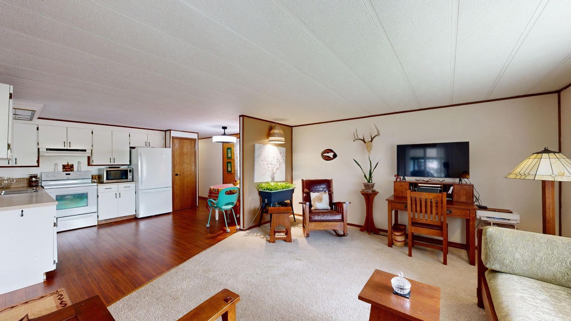 304 Slade Drive — photo 4