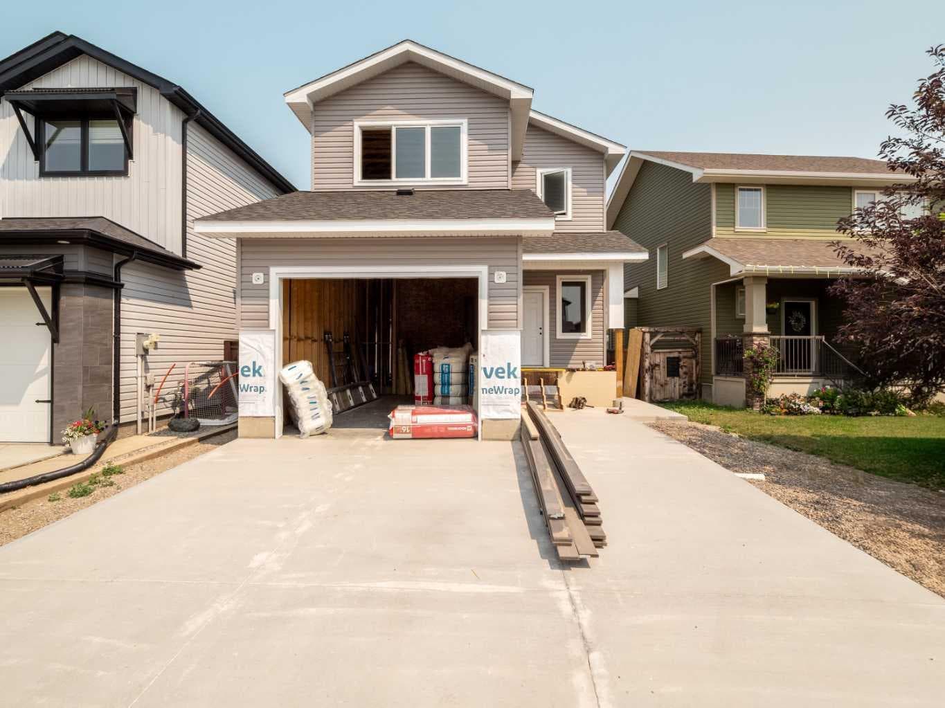 341 Westgate Crescent — photo 3