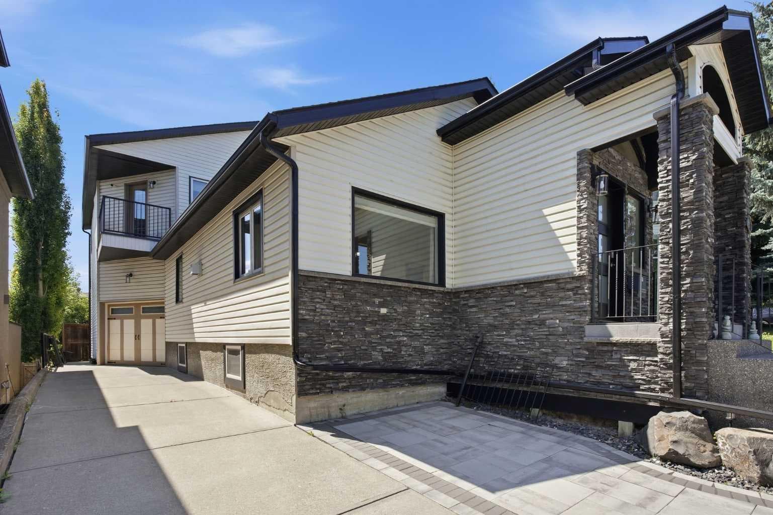 1835 29 Avenue SW — photo 2