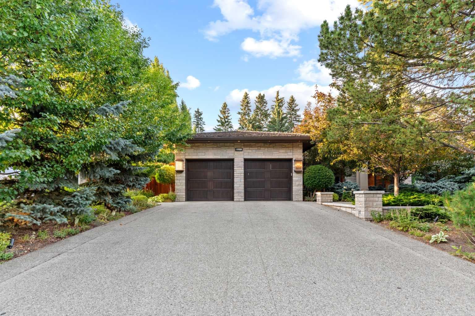 1020 Bel-Aire Drive SW — photo 3