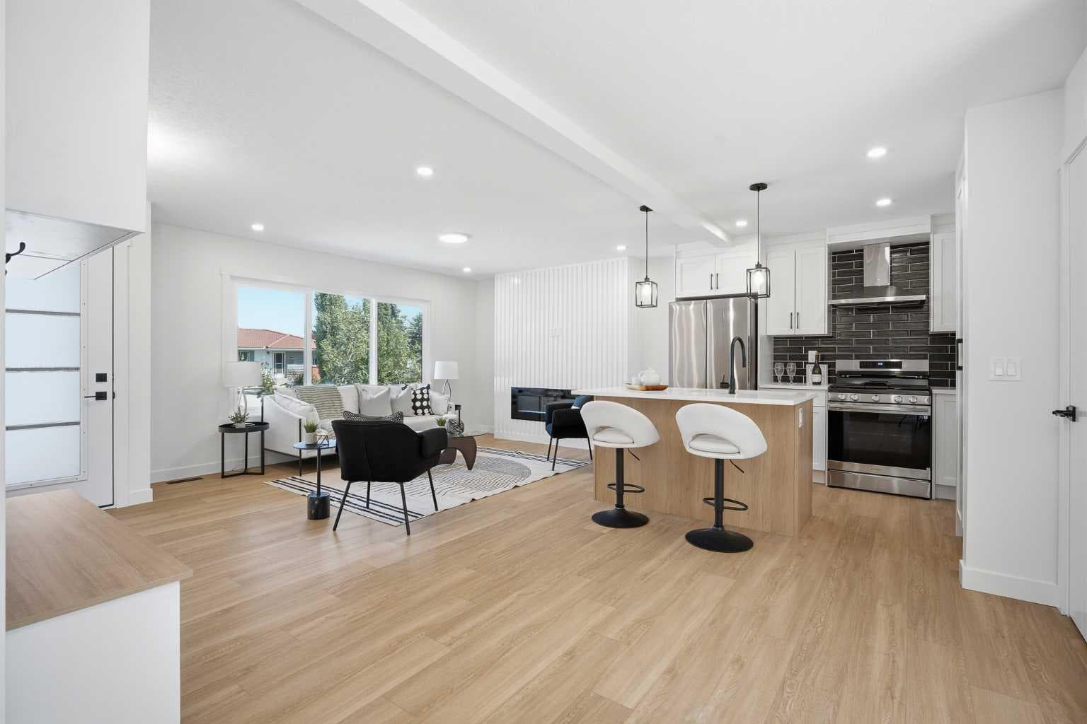 451 Arlington Drive SE — photo 3