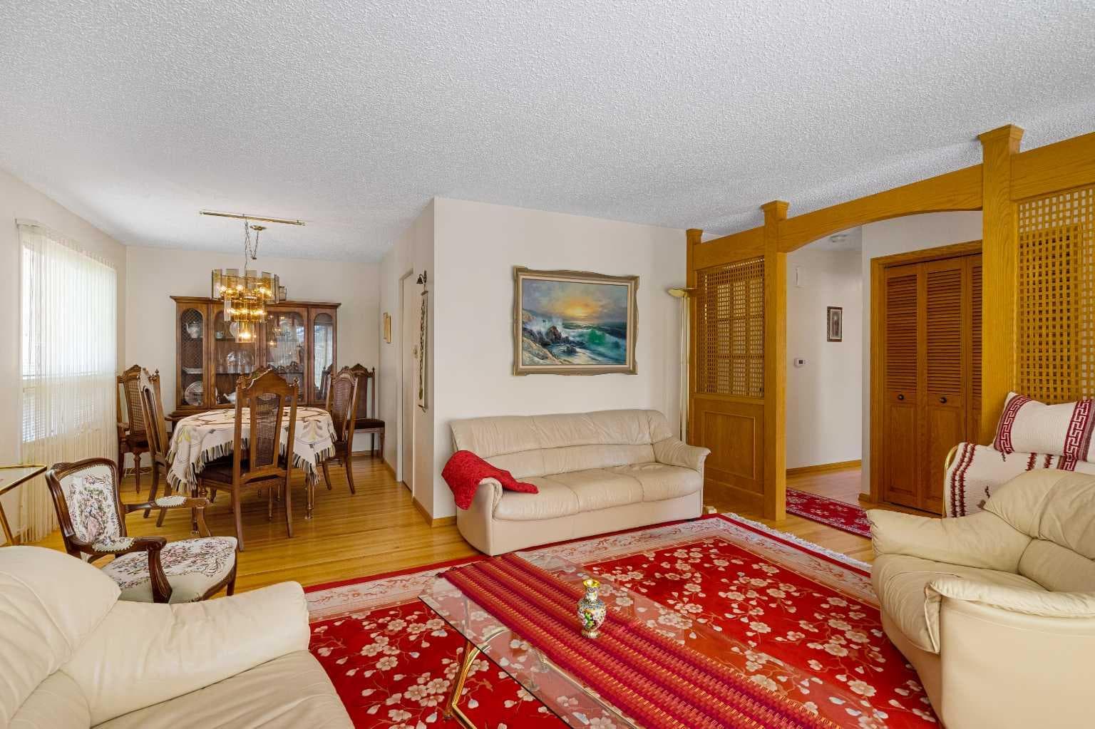 40 Thornlee Crescent NW — photo 5