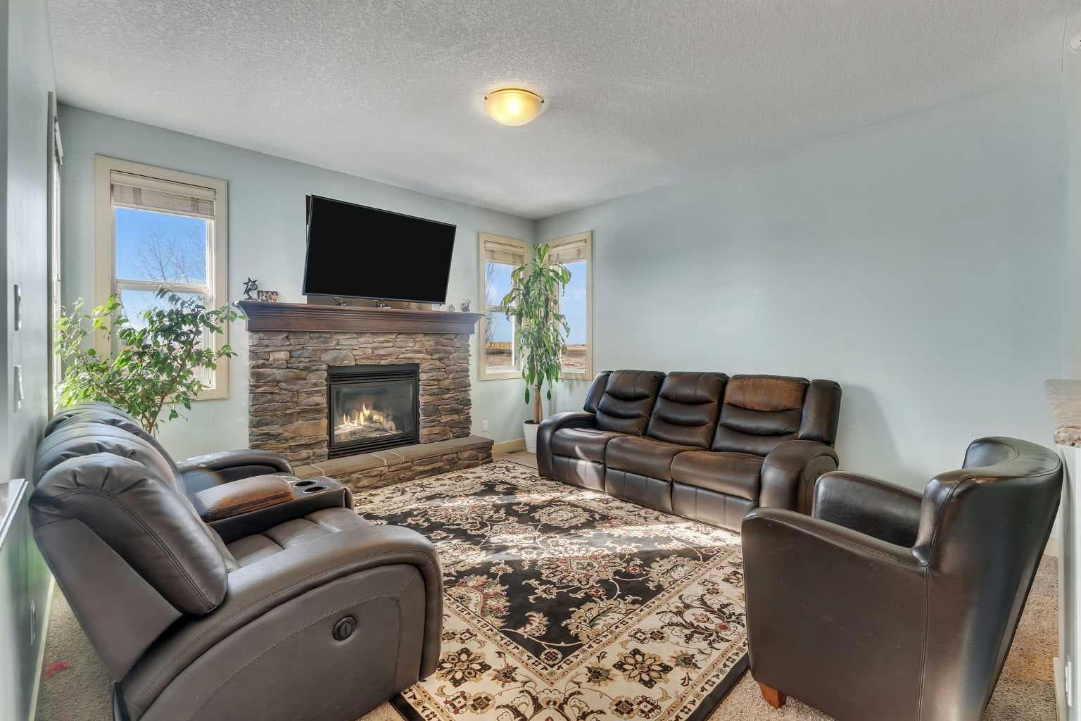 156 Bishop Crescent NW — photo 5