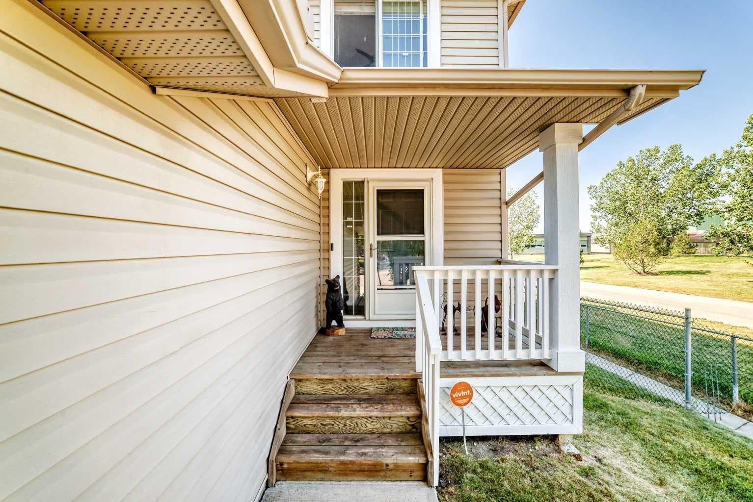 124 WEST LAKEVIEW Drive — photo 3