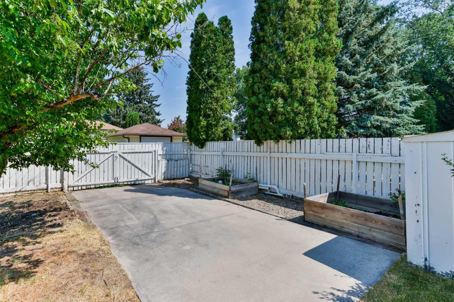 309 Normandy Road S — photo 5