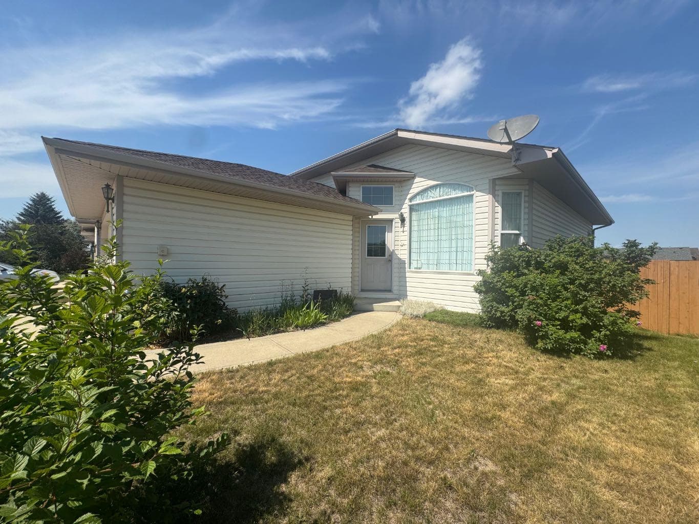 114 Sunridge Avenue — photo 3