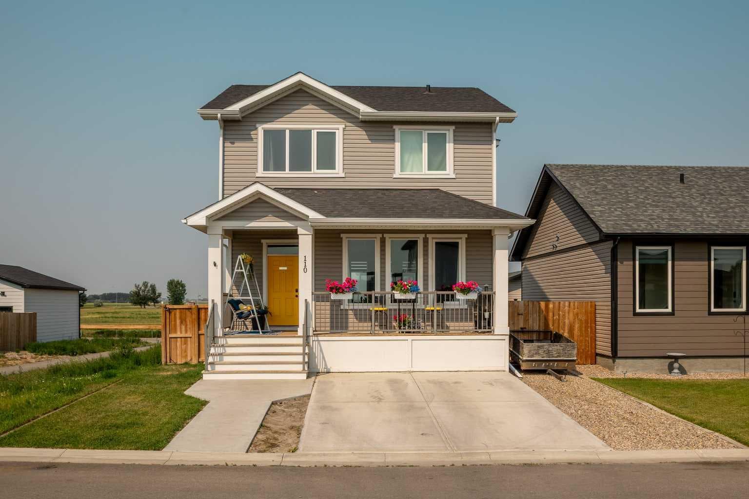 110 Prairie Gold Street — photo 1