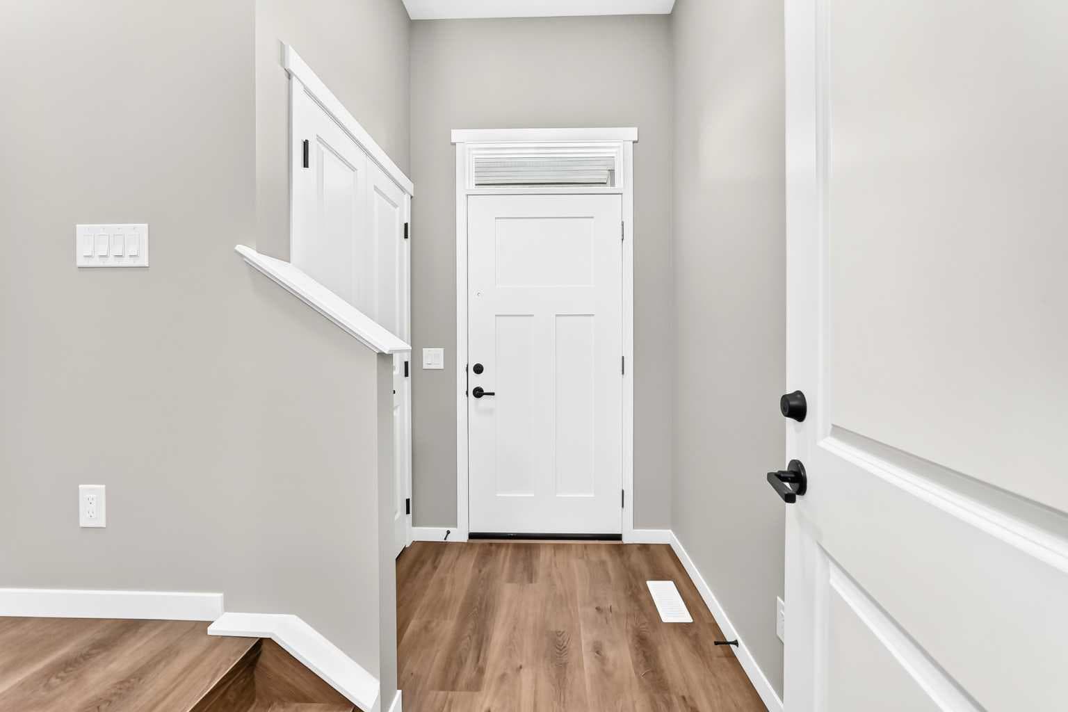 1304 Mahogany Boulevard SE — photo 3