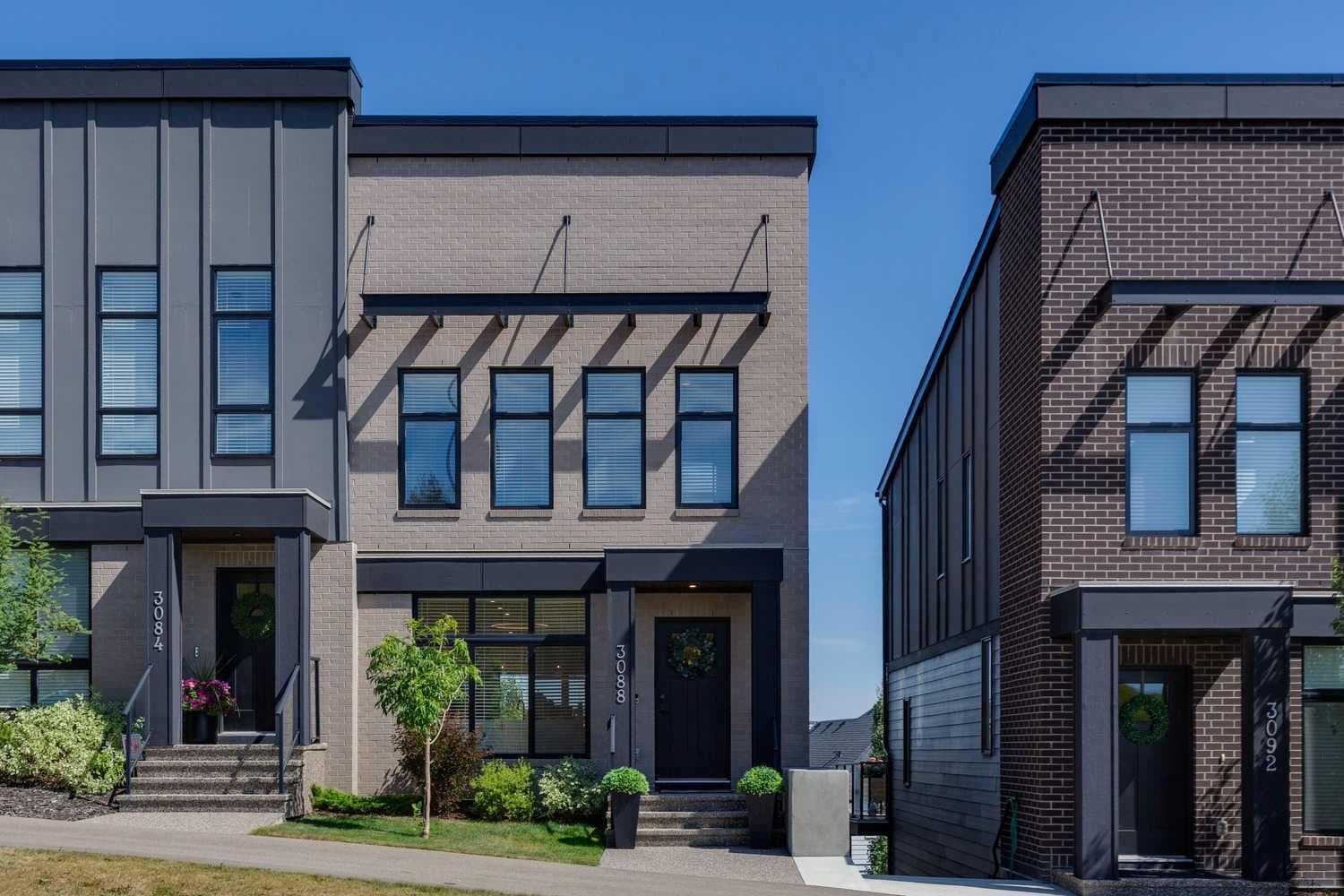 3088 85 Street SW — photo 2