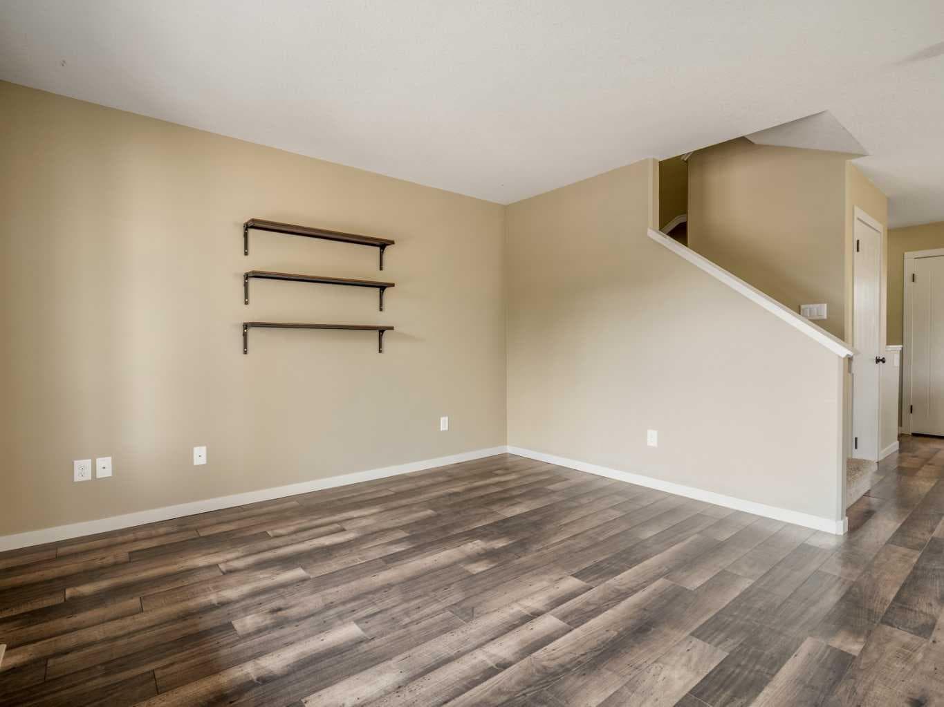 120 Mt Sundial Court W — photo 5