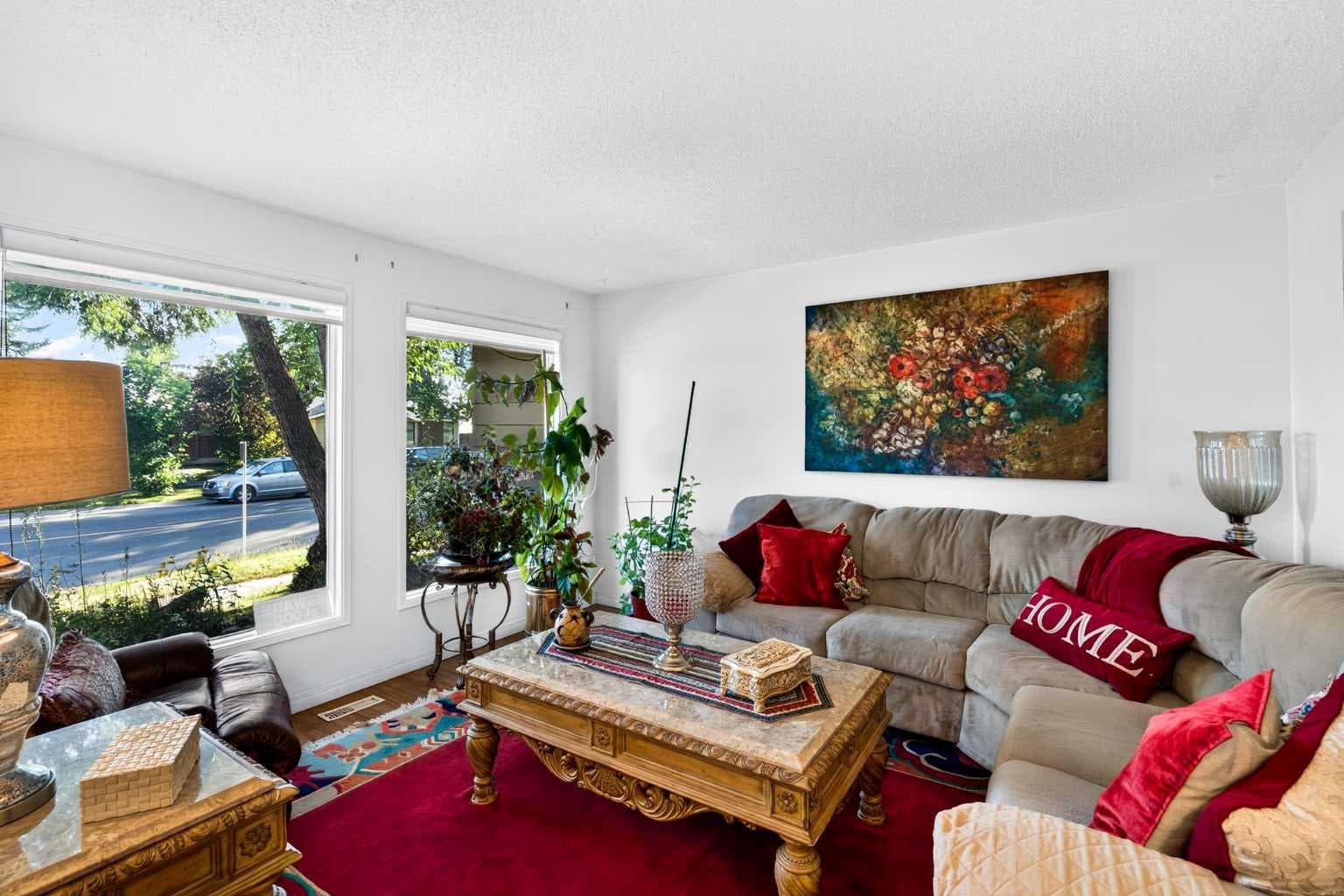 4726 44 Avenue NE — photo 5
