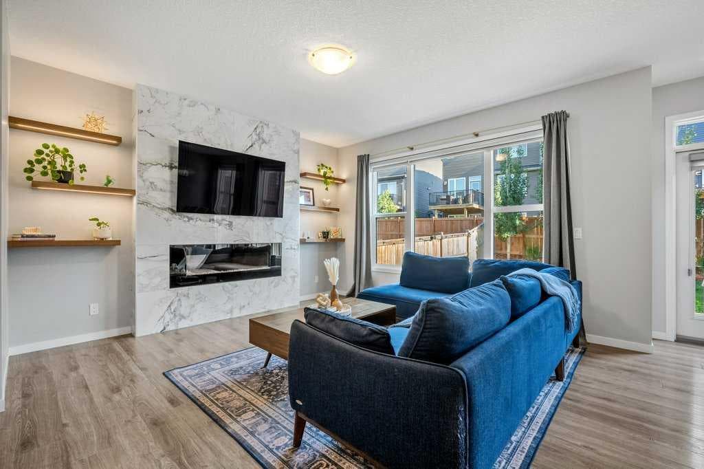114 Crestbrook Way SW — photo 3