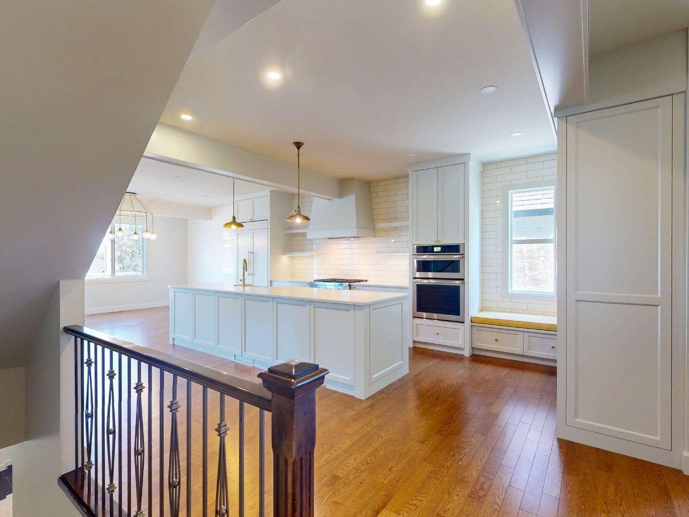 54 Royal Ridge Mount NW — photo 5