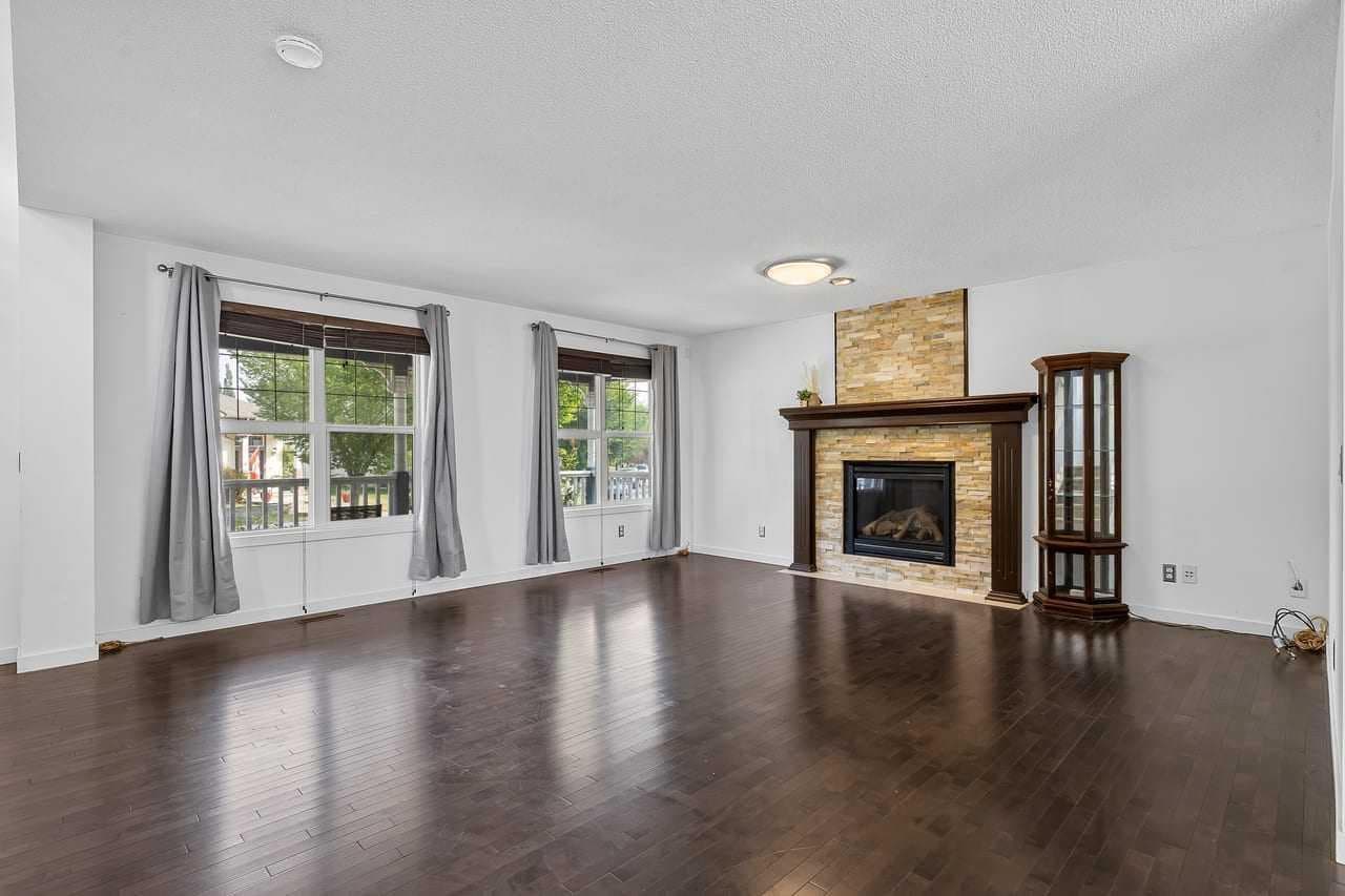 813 Prestwick Circle SE — photo 4