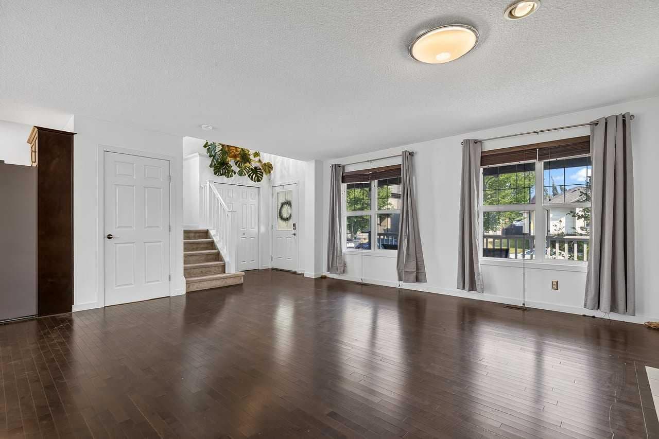 813 Prestwick Circle SE — photo 5