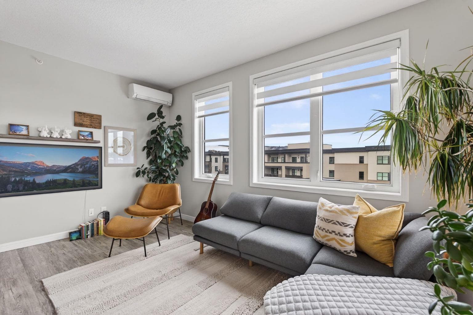 1402, 80 Greenbriar Place NW — photo 4
