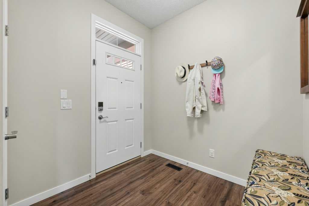 230 Auburn Crest Way SE — photo 2