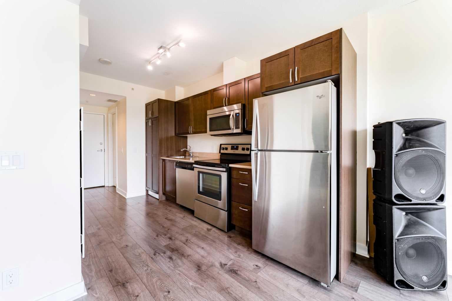 511, 30 Brentwood Common NW — photo 4
