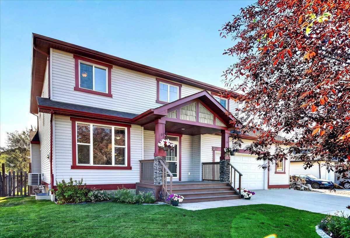 21 Mcintyre Place NW — photo 2