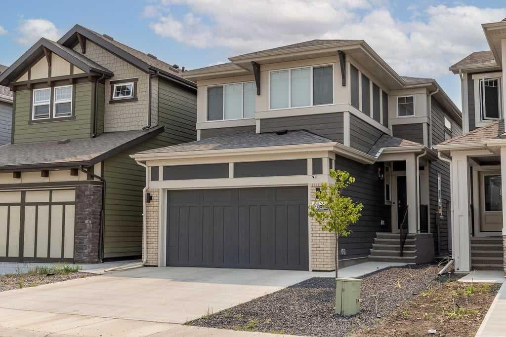 338 Magnolia Way SE — photo 1