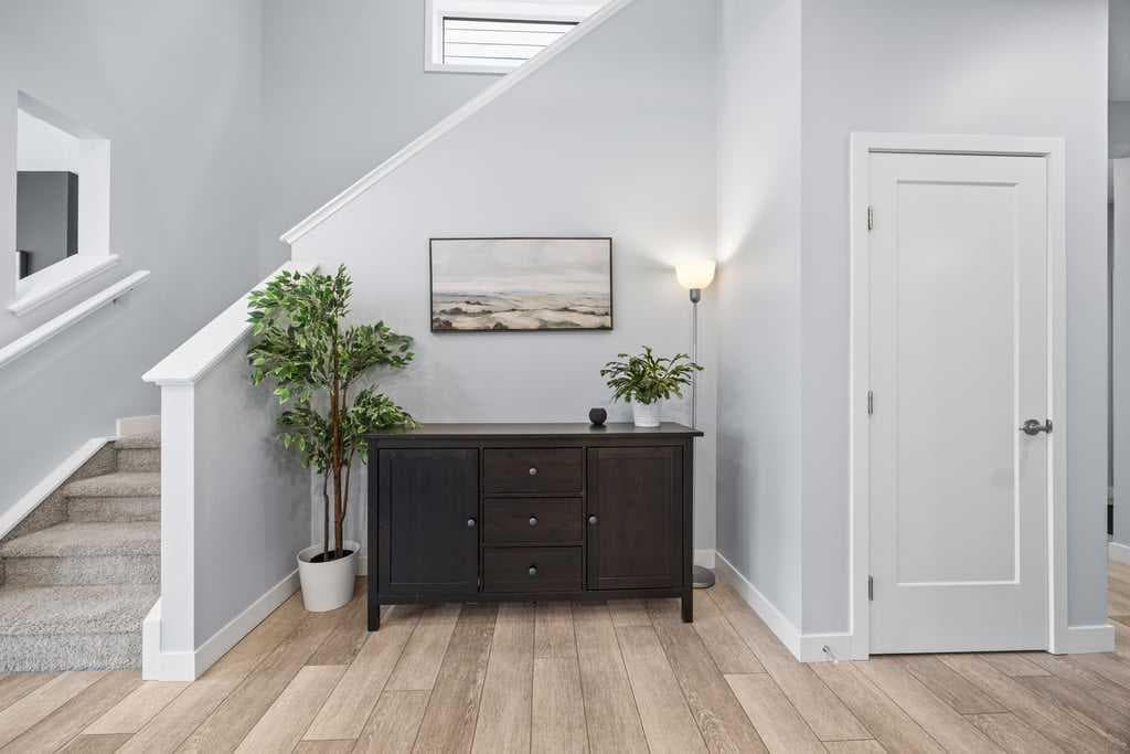 338 Magnolia Way SE — photo 2