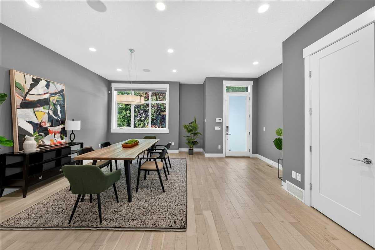 217 32 Avenue NW — photo 2