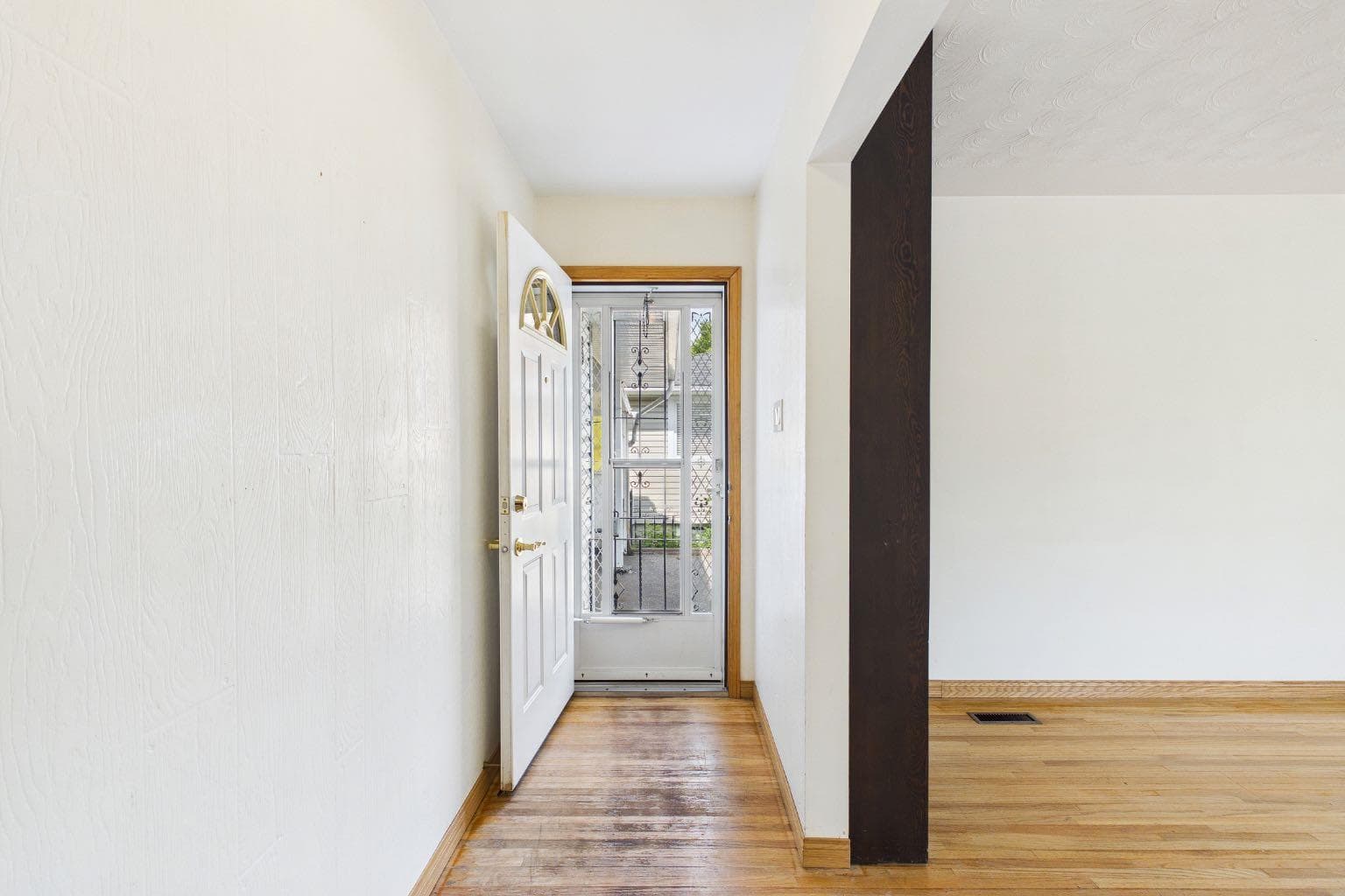 83 Westover Drive SW — photo 5