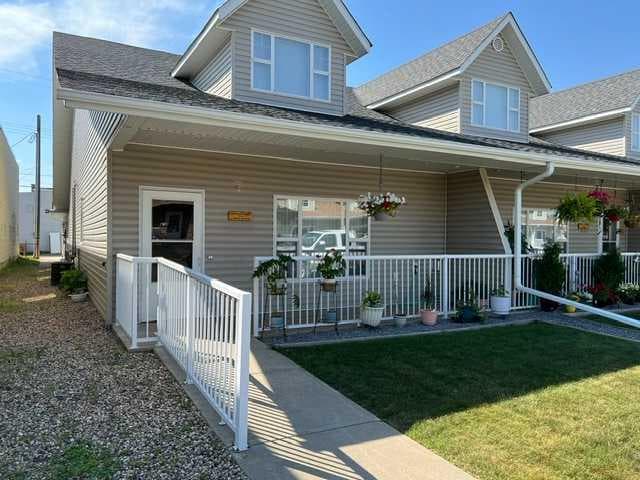 5008A 49 Street — photo 2