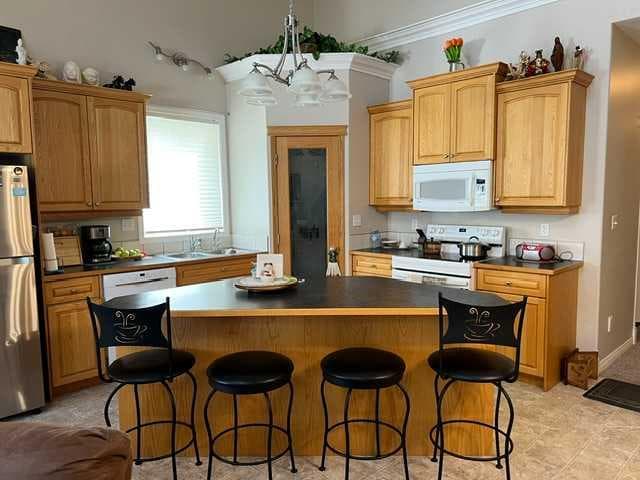 5008A 49 Street — photo 4