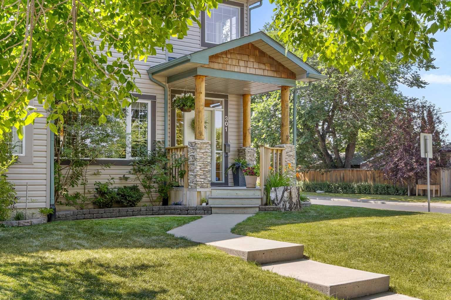 301 29 Avenue NE — photo 1