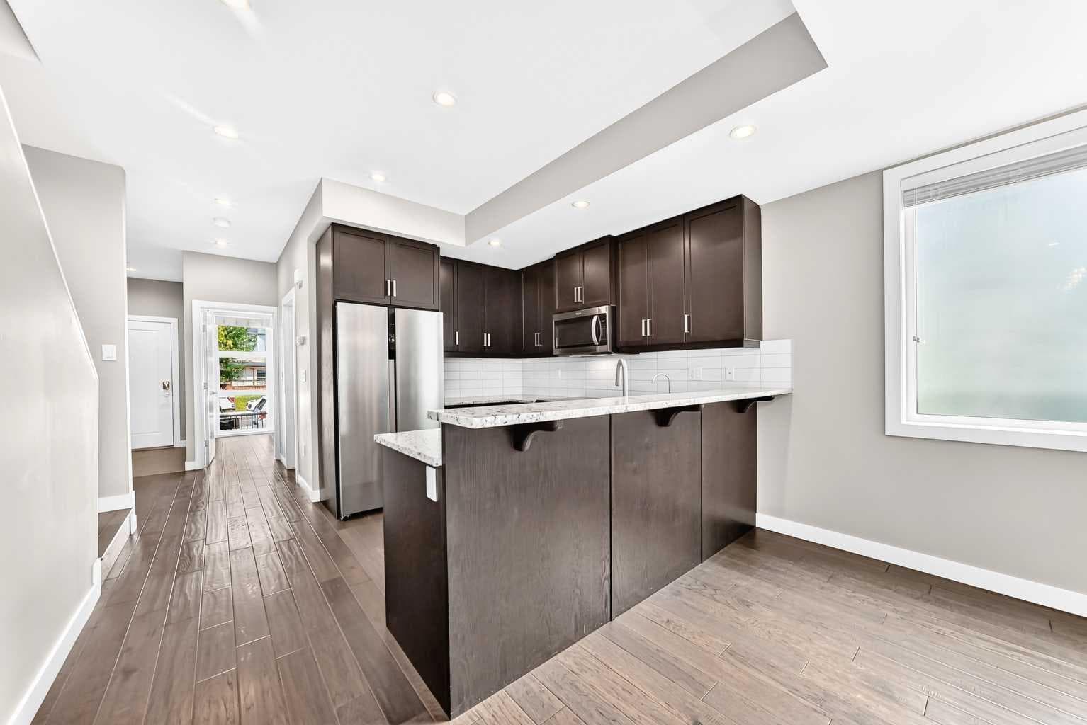 1317 20 Avenue NW — photo 3
