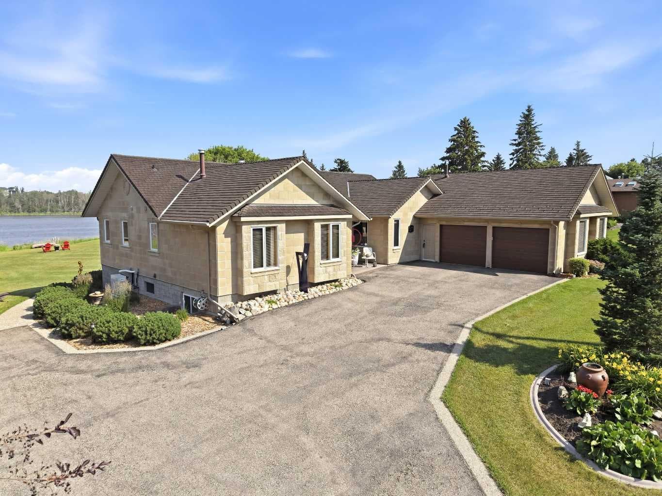 37 Wildrose Street — photo 3