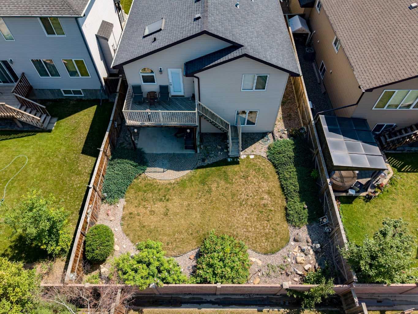 414 Gateway Crescent S — photo 3