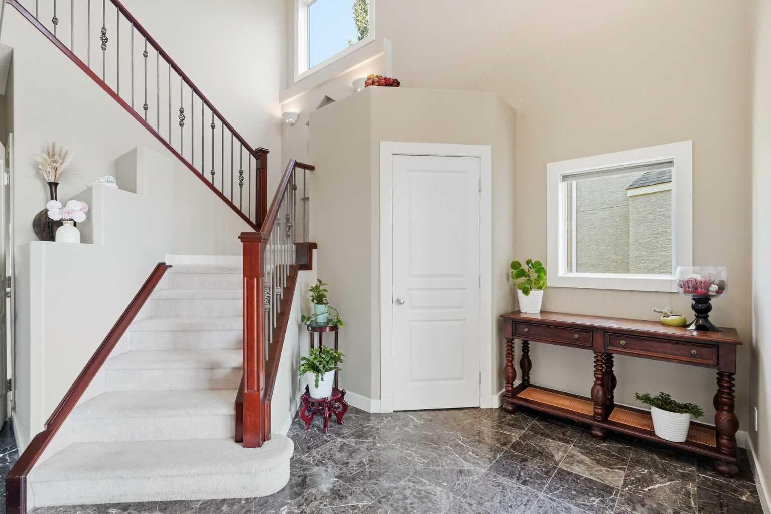 242 Tusslewood Grove NW — photo 4