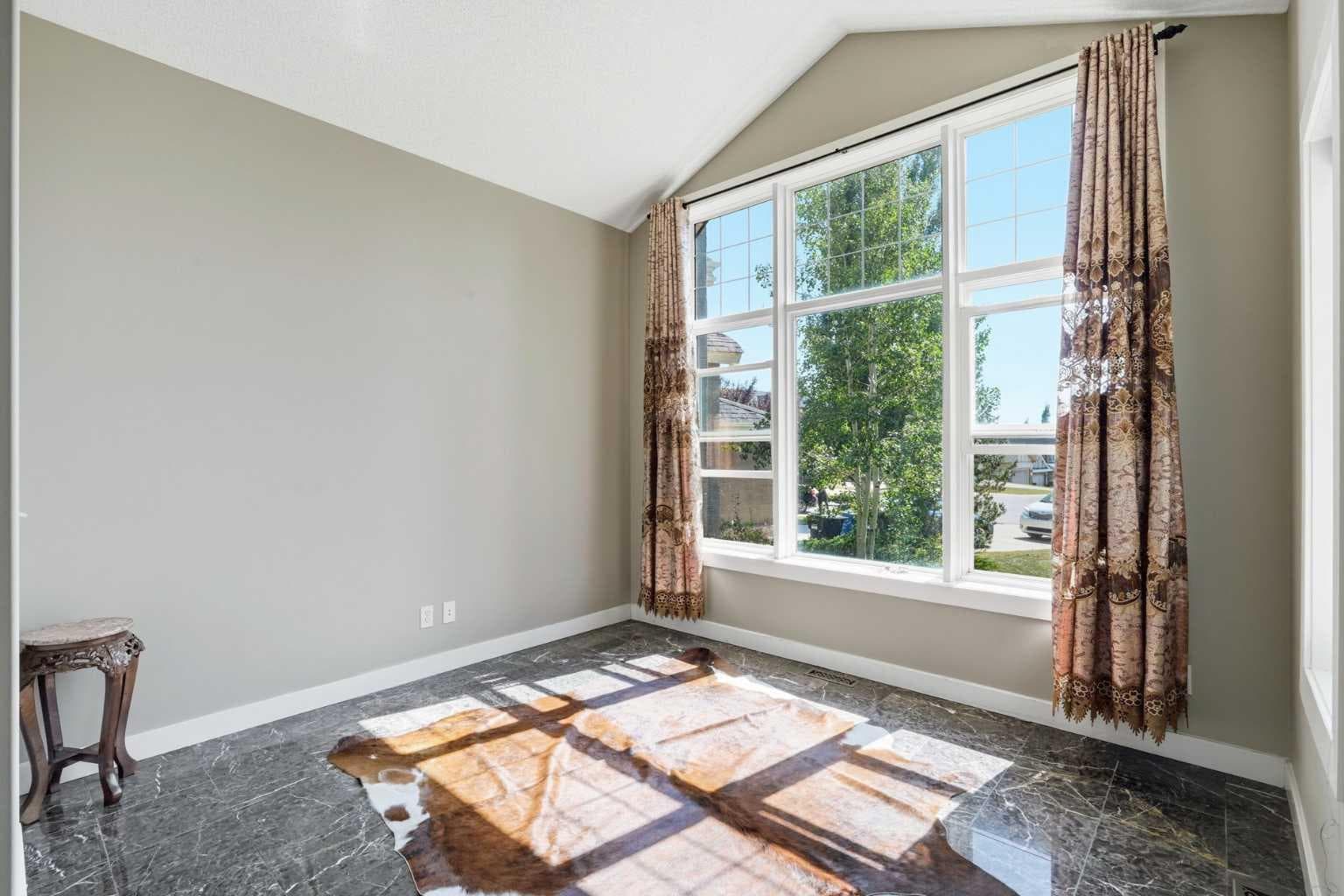 242 Tusslewood Grove NW — photo 5