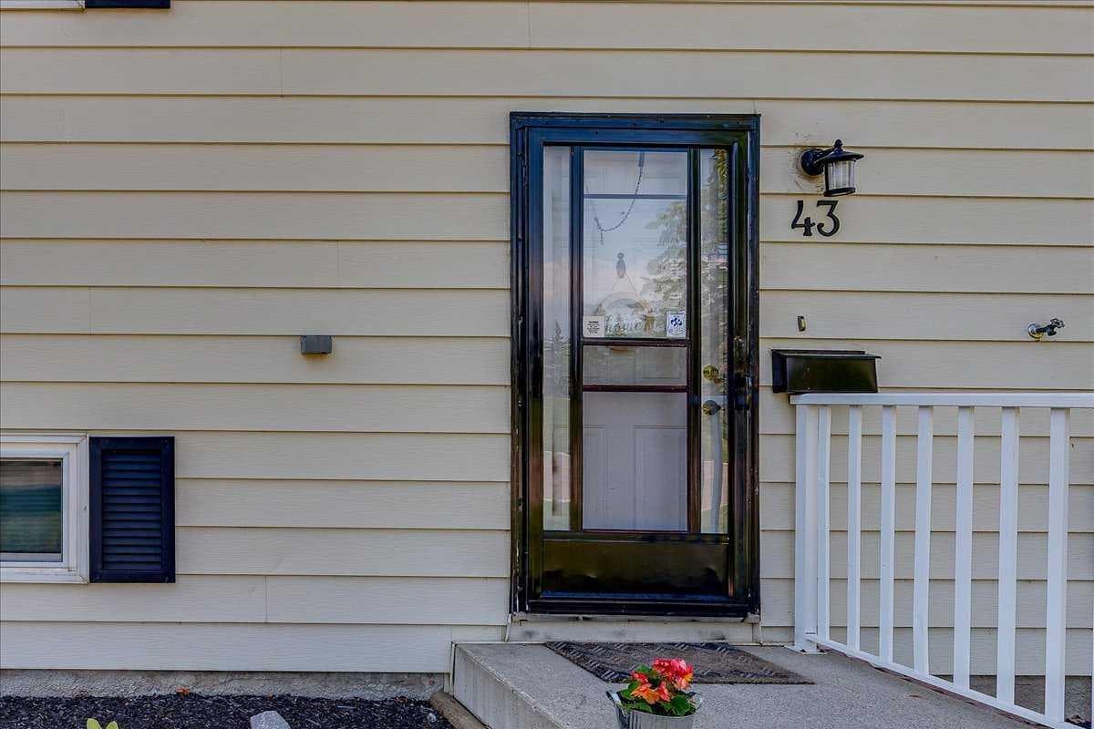 43 Oak Street — photo 4