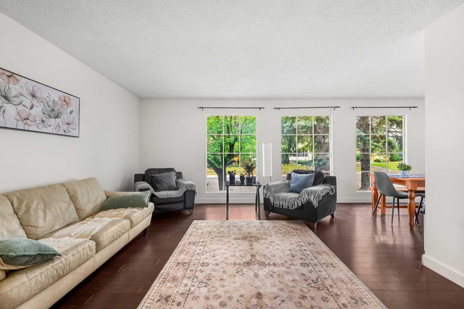 43 Lake Sylvan Close SE — photo 3