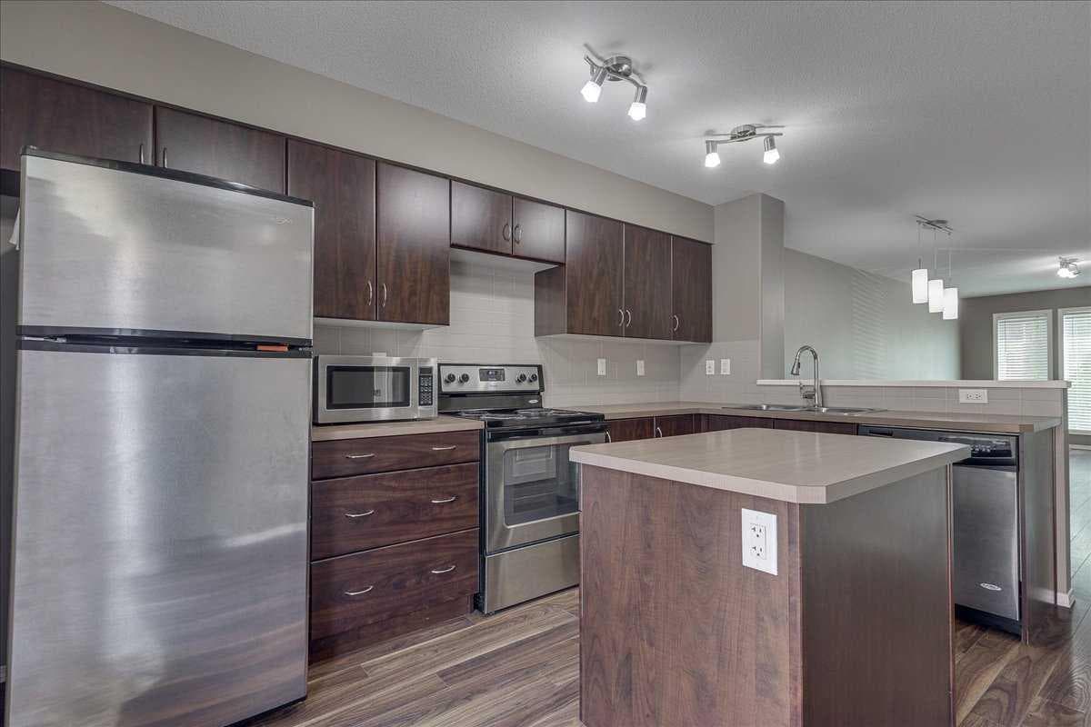 406, 30 Carleton Avenue — photo 2
