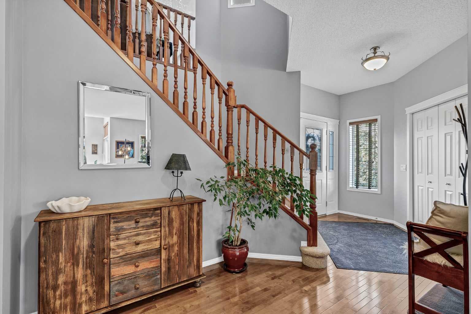 402 Fairways Mews NW — photo 3