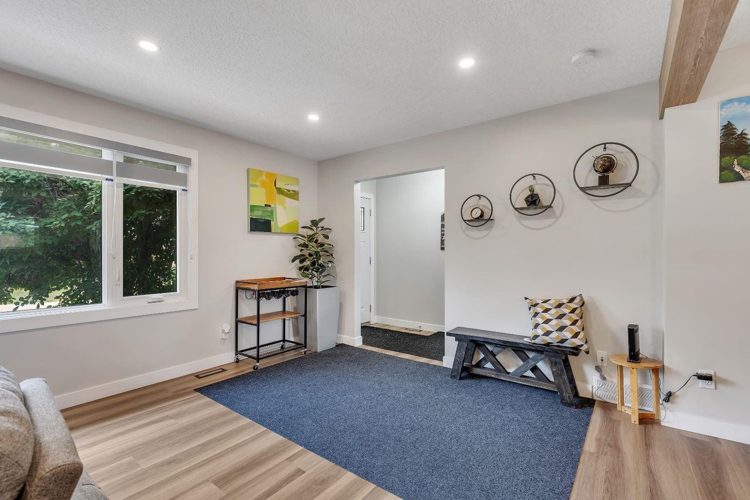 8031 Huntwick Hill NE — photo 5