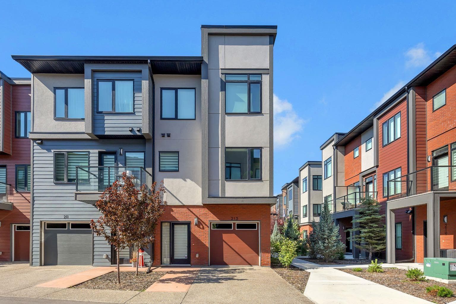 213 Greenbriar Common NW — photo 1